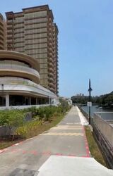Grand Dunman (D15), Retail #610021041